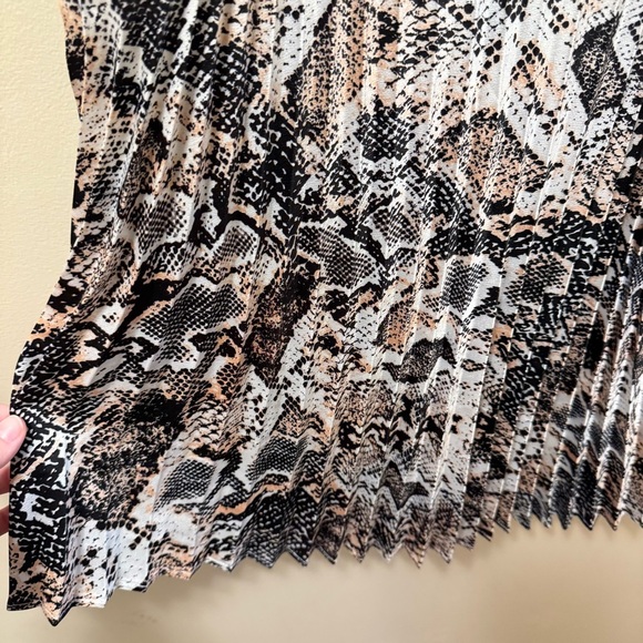 Snake Print Pleated Cami Top - Picture 3 of 6